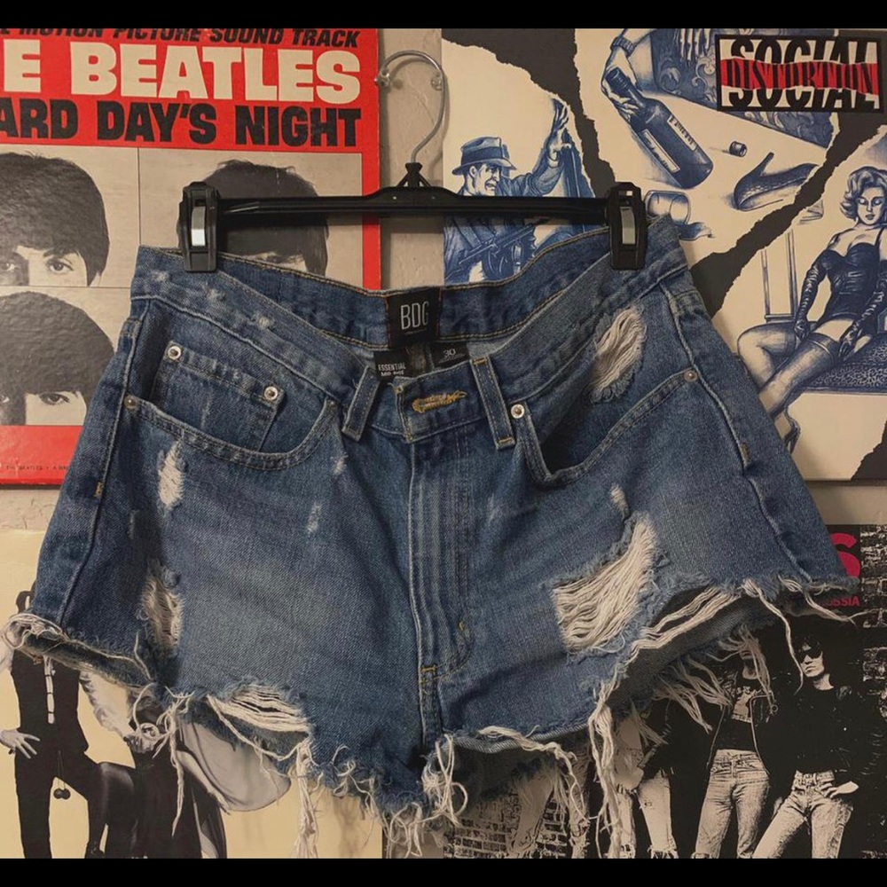 Ripped denim shorts